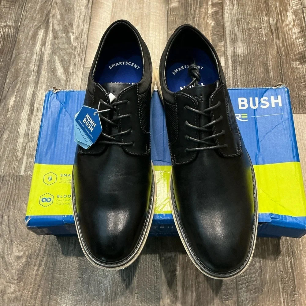 Nunn Bush Black Derby with Tan Sole Size 9.5